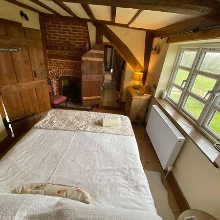 A Newly Renovated, Cosy Escape In The Beautiful Shepherd'S Cottage Dereham Eksteriør billede